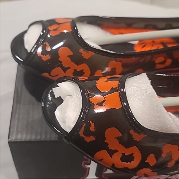 Iron Fist Black and Red Skull Flats - Picture 9 of 11